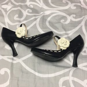 BCBGirls Mary Jane Pumps Black/White